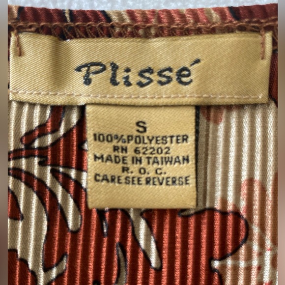 CHICO'S Plisse Top Women’s Small Pleated Stretchy BOHO Sheen V-Neck Blouse $99 - Picture 6 of 9